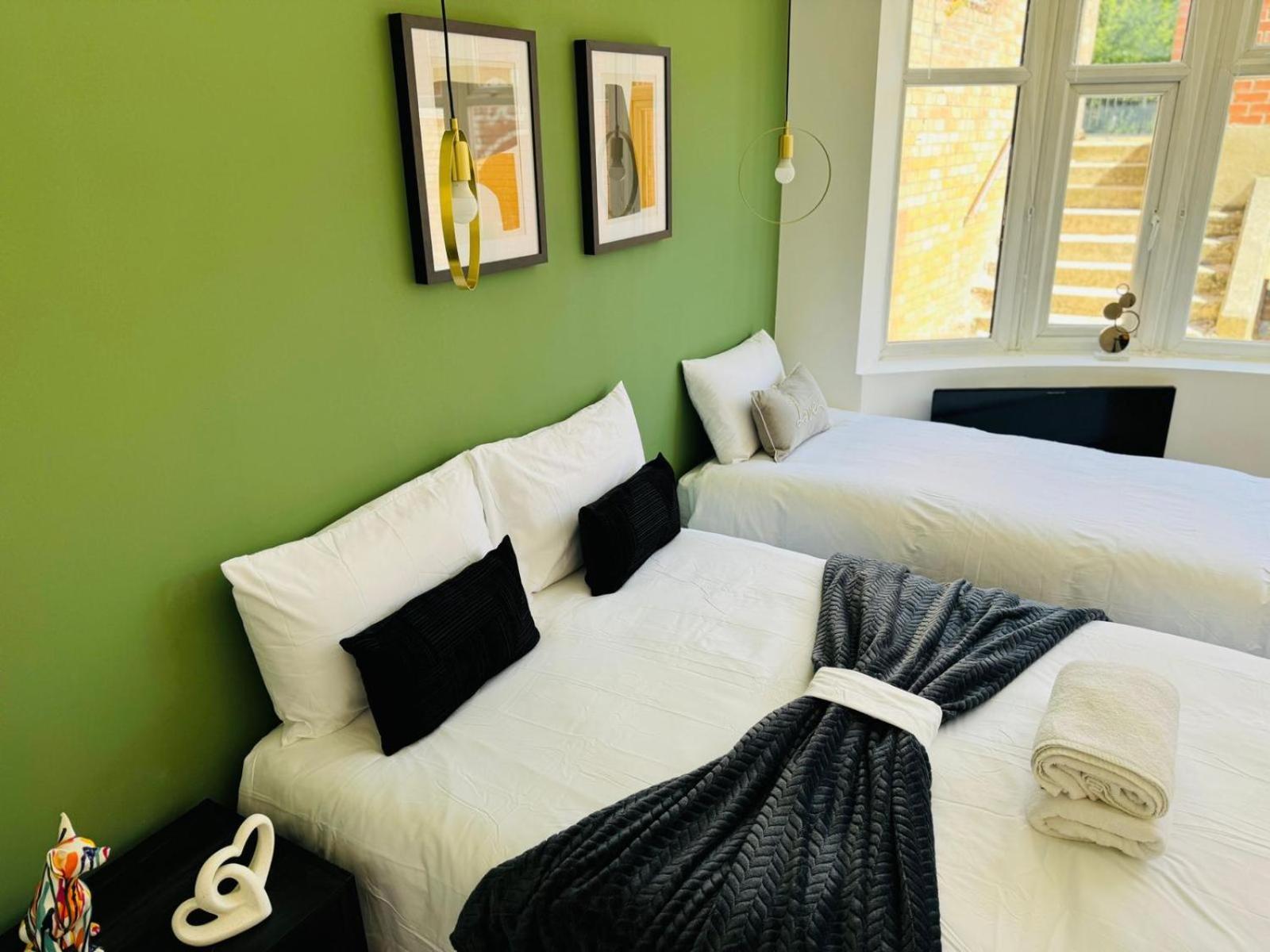 Luxury Flats, Ideal For Tourists Londra
