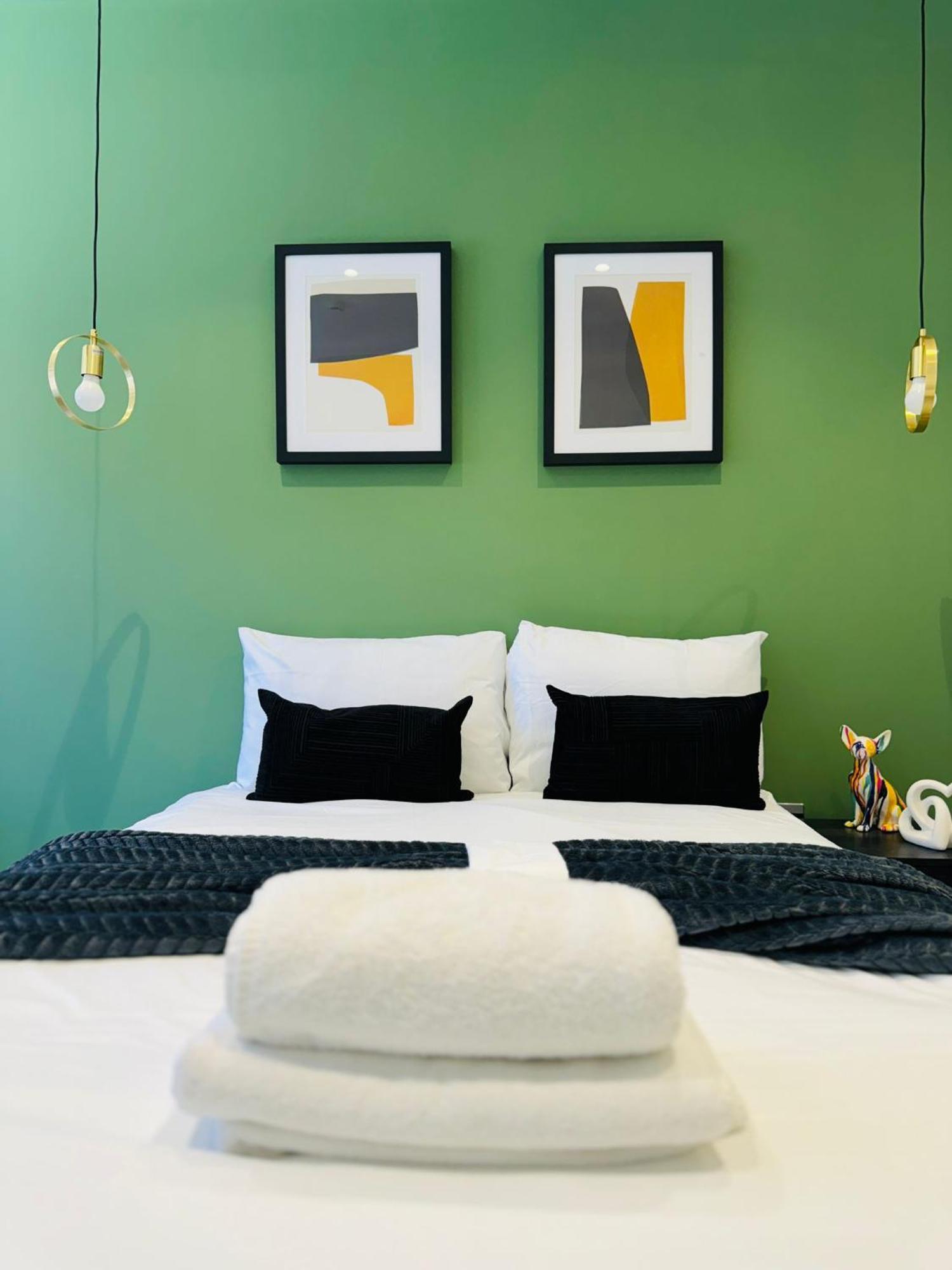 Luxury Flats, Ideal For Tourists * Londra