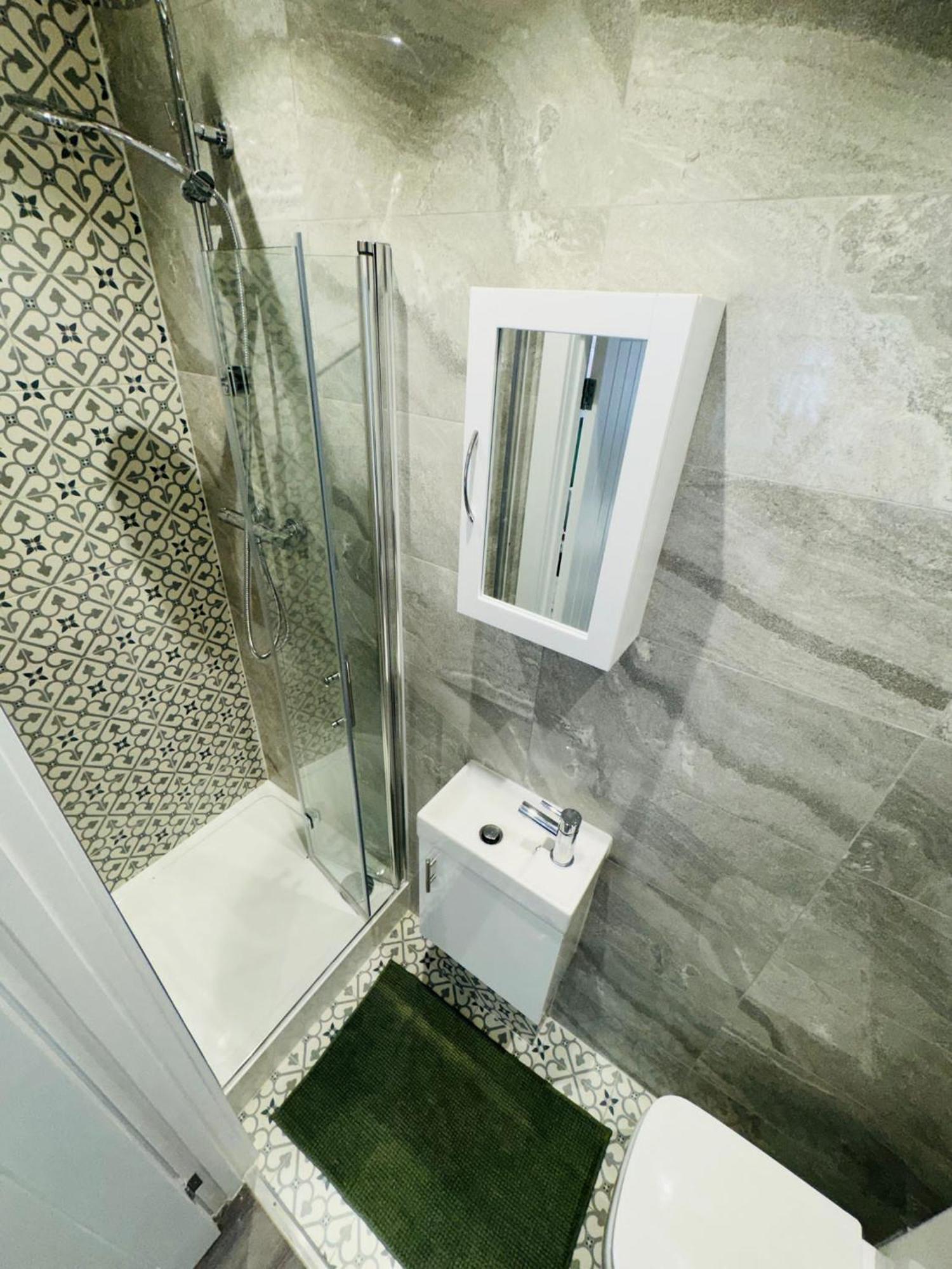 Luxury Flats, Ideal For Tourists Appartamento Londra